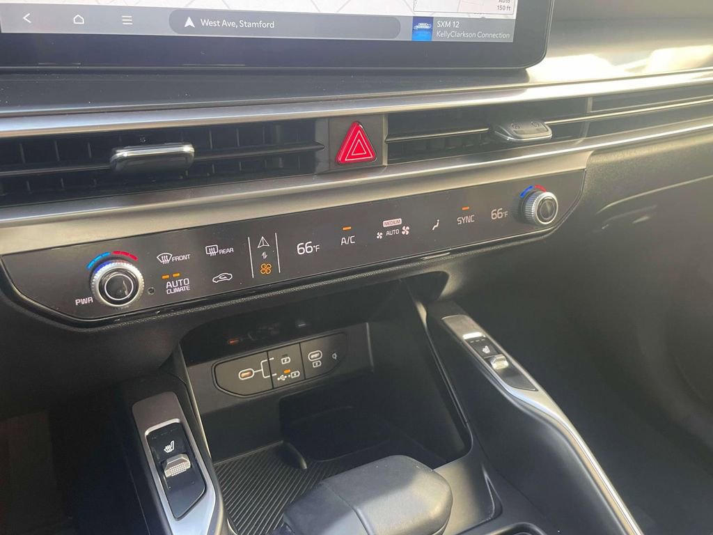 Used 2025 Kia Sorento S w/ Panoramic Sunroof Package image 28