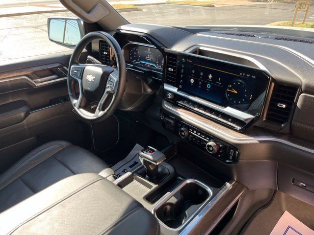 Used 2024 Chevrolet Silverado 1500 LTZ w/ LTZ Convenience Package II AWD/4WD image 21