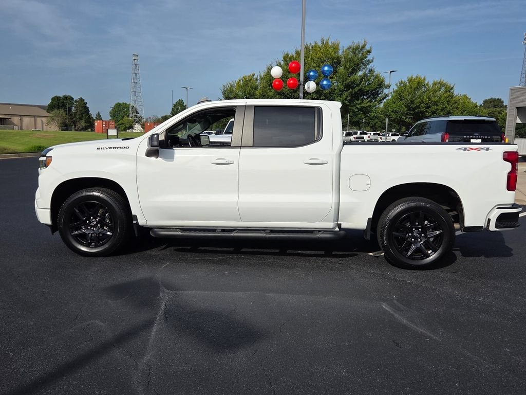 Used 2023 Chevrolet Silverado 1500 RST w/ Rally Edition AWD/4WD image 2