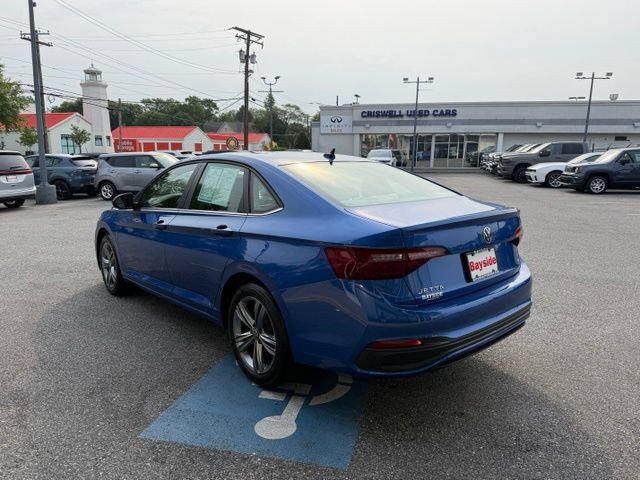 Used 2024 Volkswagen Jetta SE FWD image 7