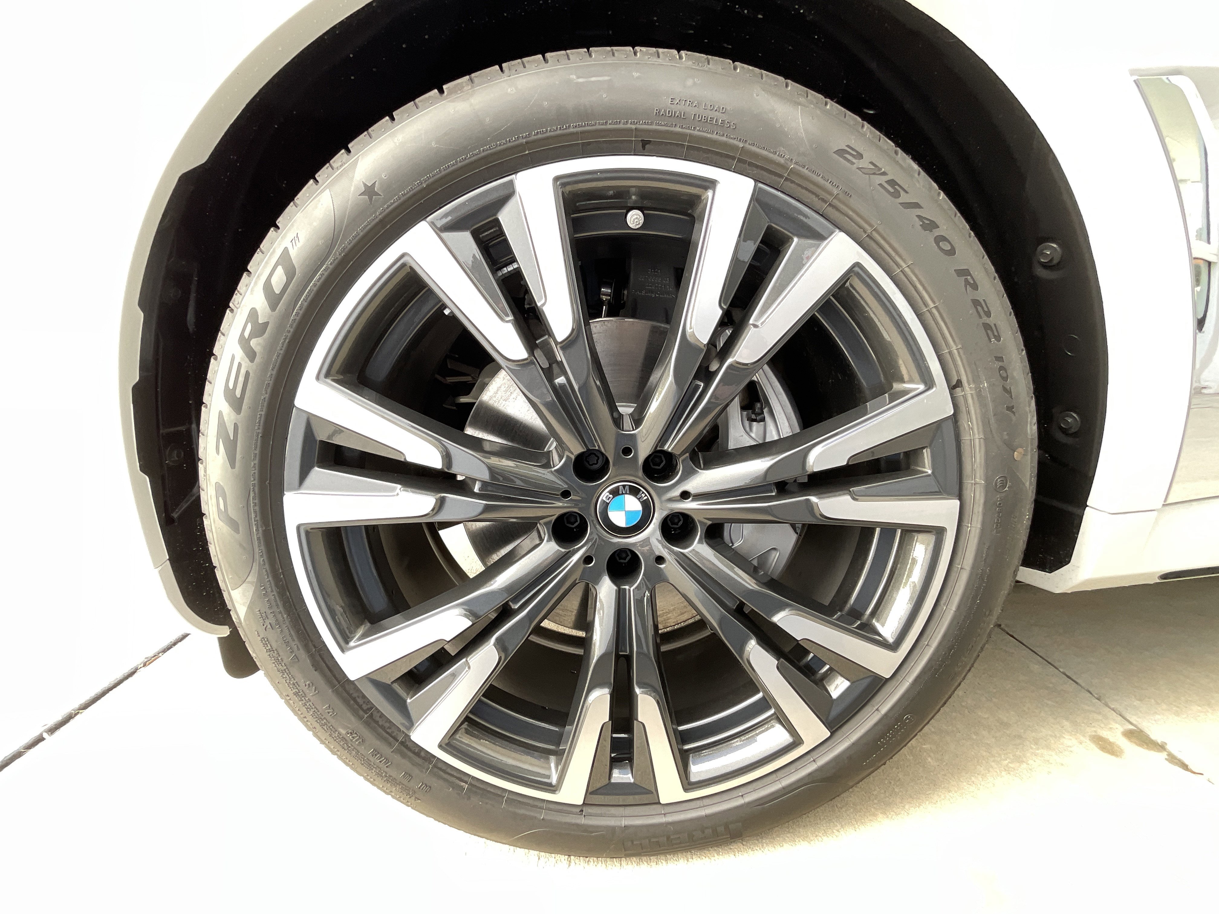 New 2026 BMW X7 xDrive40i w/ Premium Package image 7