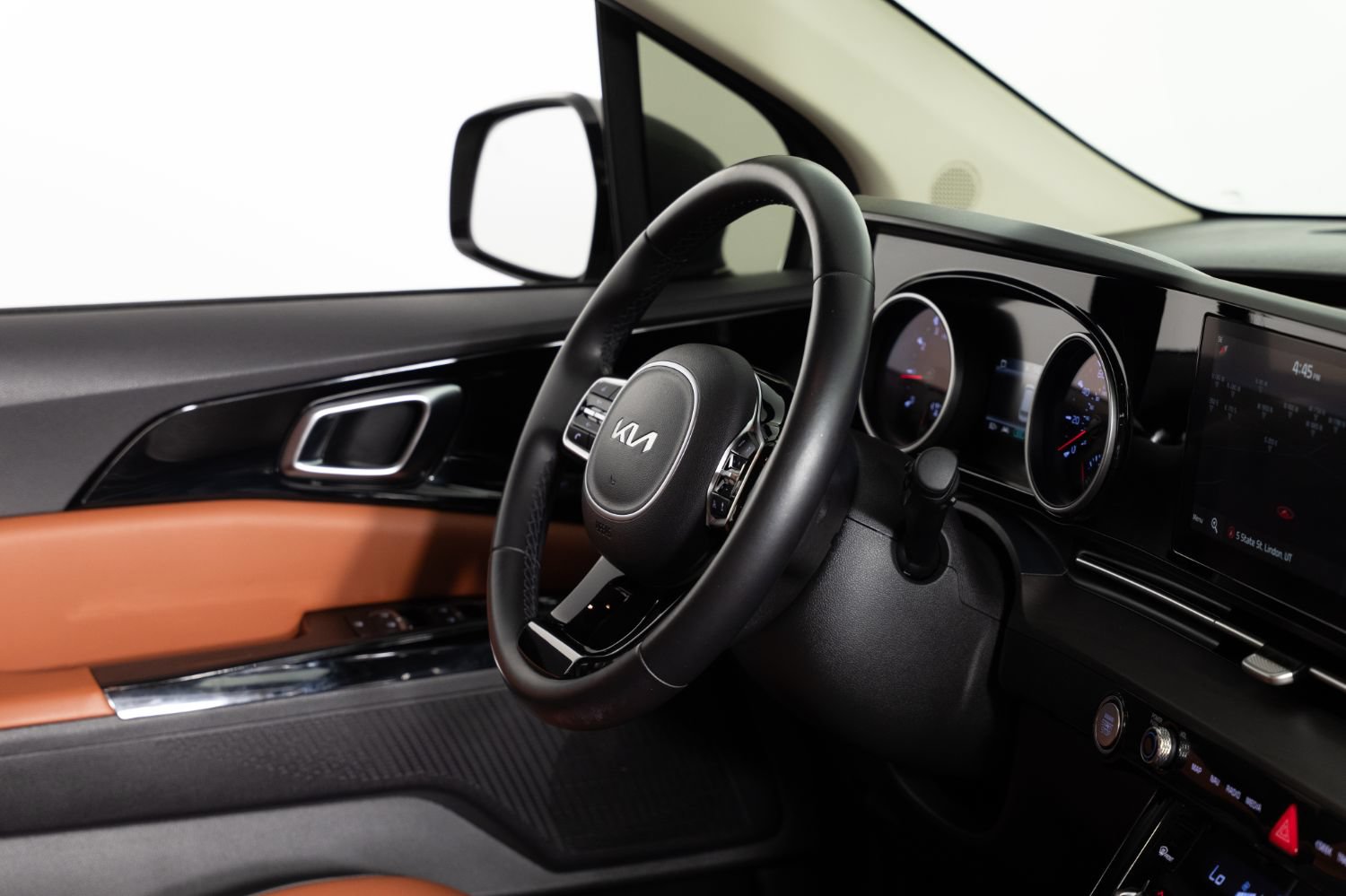 Used 2022 Kia Carnival SX FWD image 29