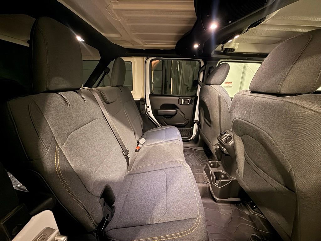 Used 2024 Jeep Wrangler Sport S image 29