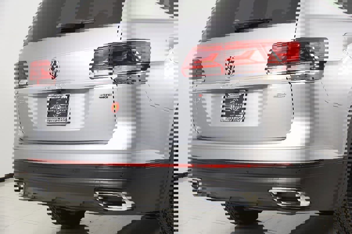 Used 2021 Volkswagen Atlas SE image 45