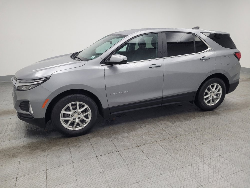 Used 2024 Chevrolet Equinox LT FWD image 2