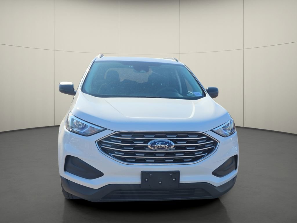 Used 2022 Ford Edge SE image 2