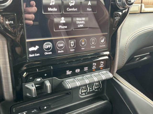 Used 2019 RAM 3500 Limited w/ Max Tow Package image 38