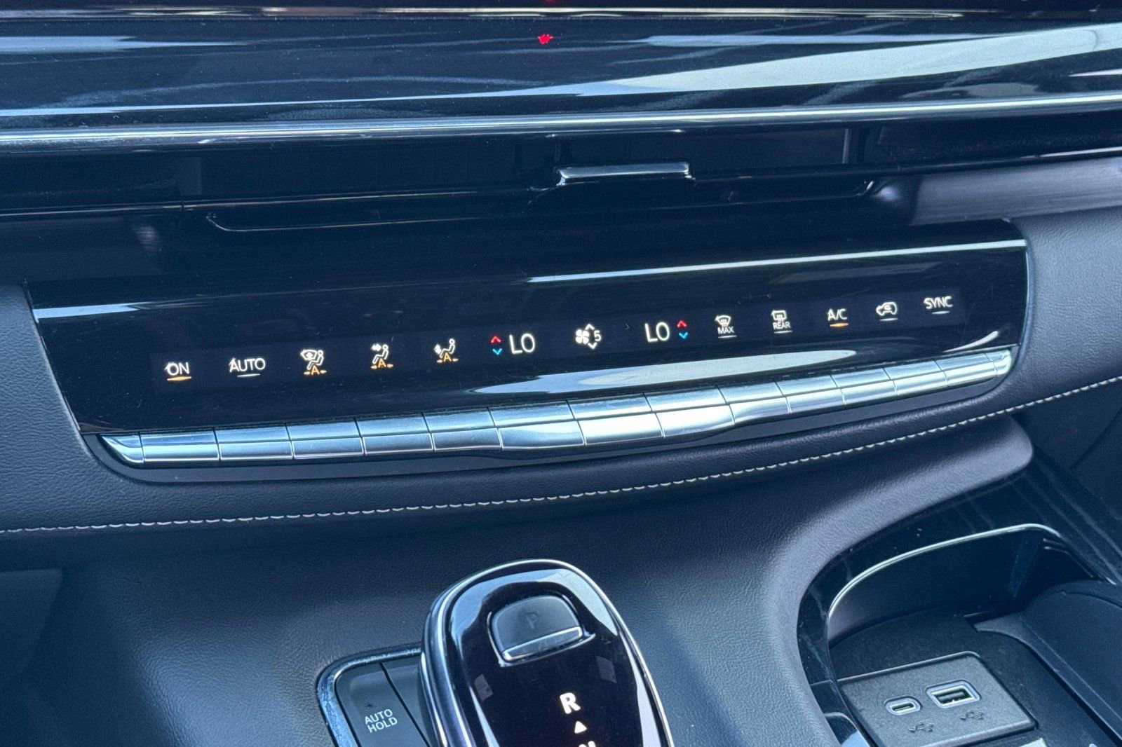 Certified 2024 Cadillac Escalade Sport image 28