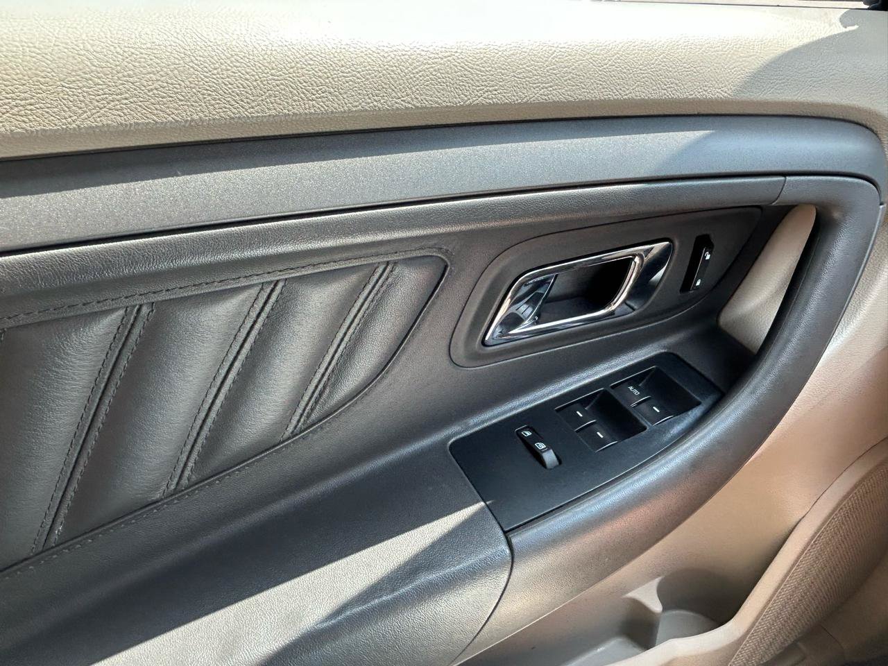 Used 2011 Ford Taurus SEL FWD image 26