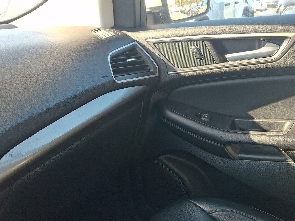 Used 2023 Ford Edge SEL image 31