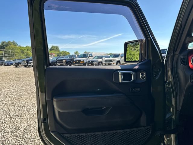Used 2021 Jeep Gladiator Rubicon AWD/4WD image 21