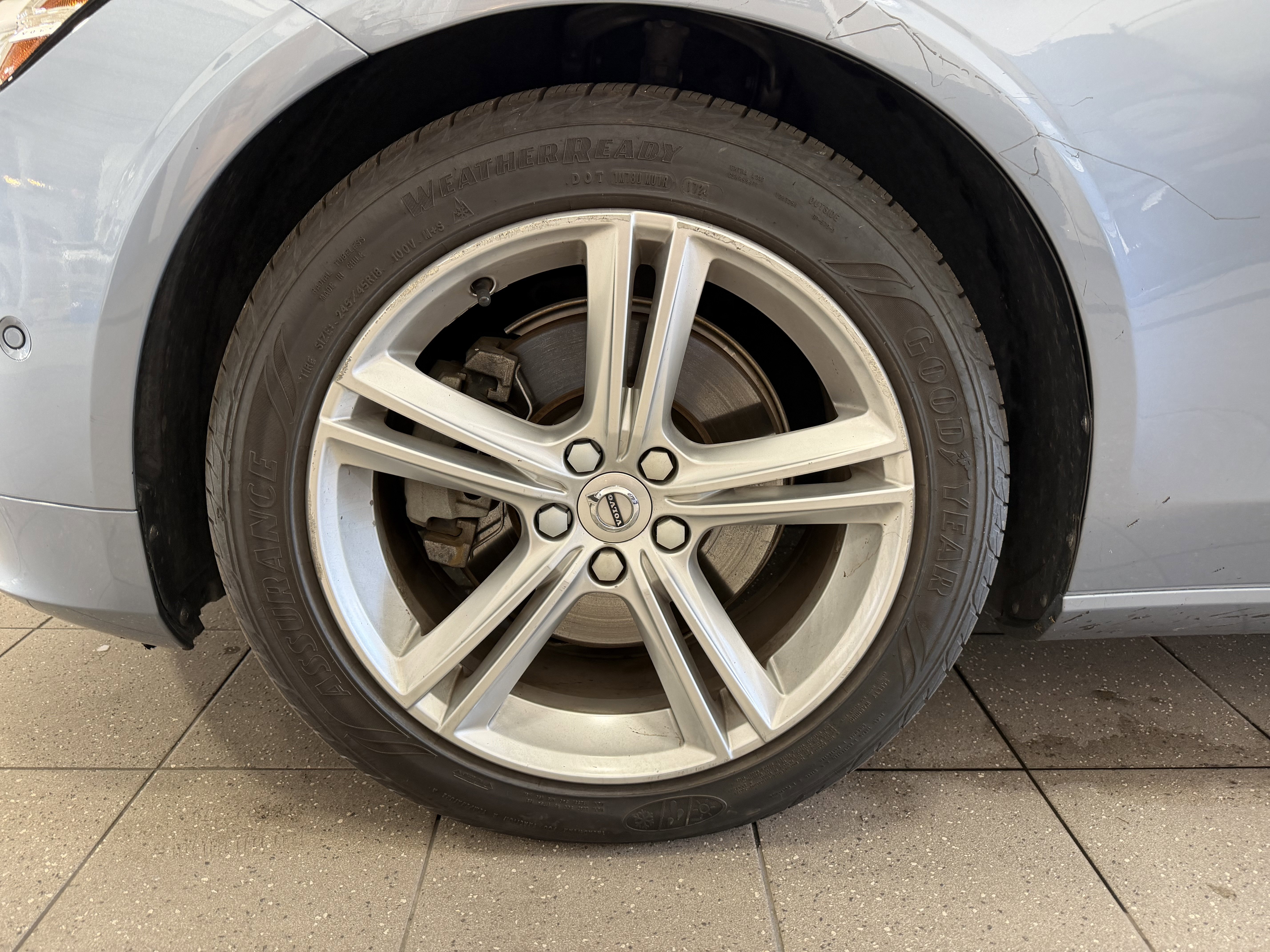 Used 2017 Volvo S90 T5 Momentum w/ Convenience Package FWD image 5