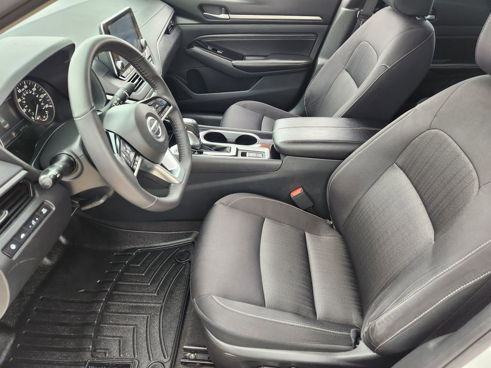 Used 2022 Nissan Altima 2.5 SV w/ SV Premium Package image 17