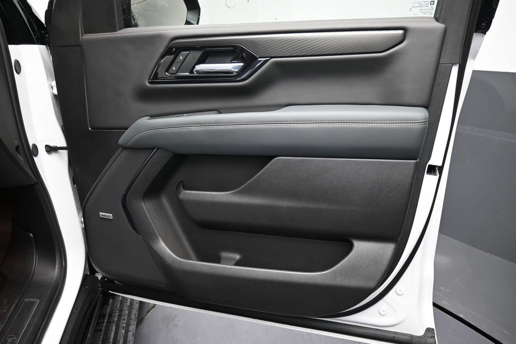 New 2026 GMC Yukon AT4 w/ AT4 Premium Package AWD/4WD image 19