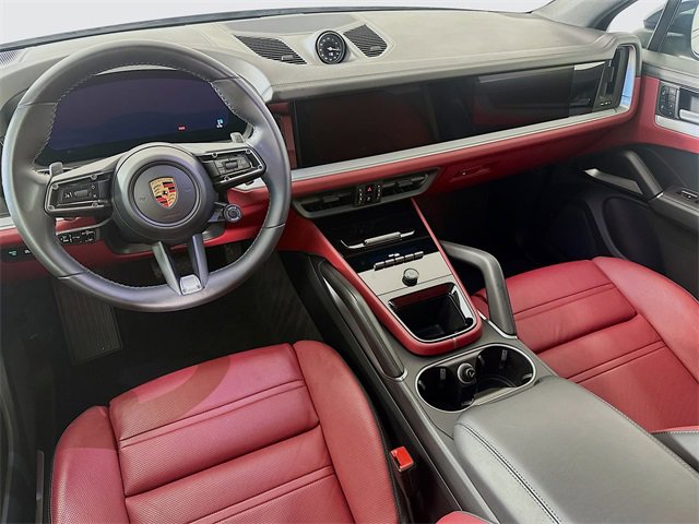 Used 2024 Porsche Cayenne w/ Sport Chrono Package image 34