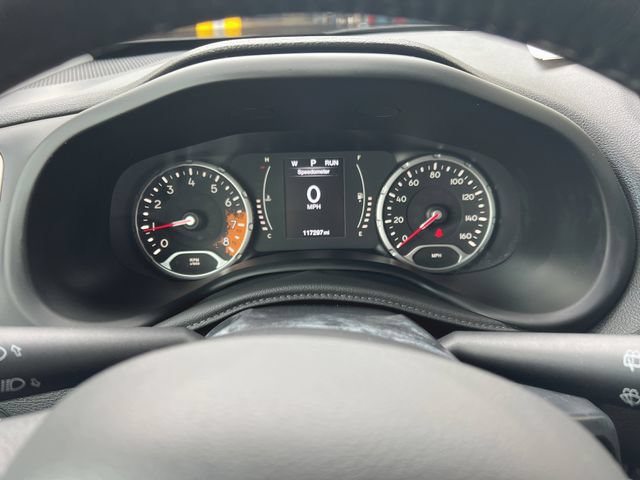 Used 2016 Jeep Renegade 75th Anniversary AWD/4WD image 16