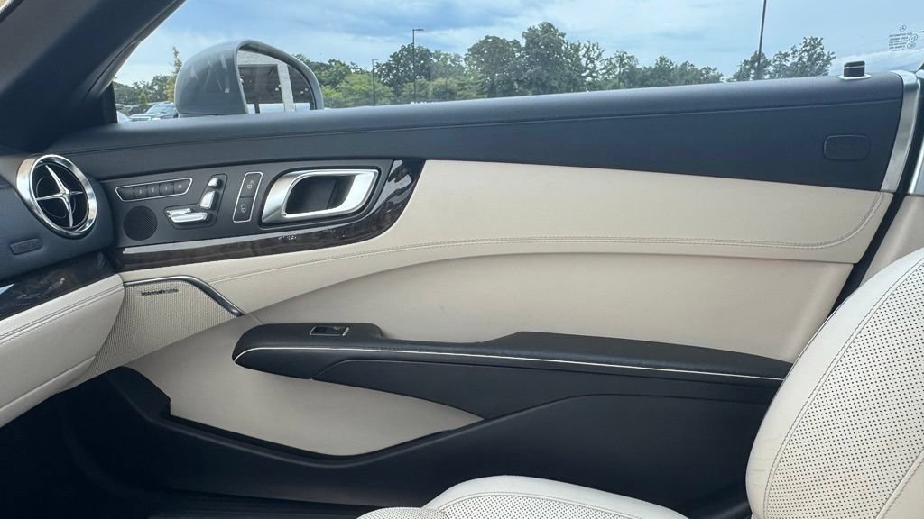 Used 2013 Mercedes-Benz SL 550 image 34