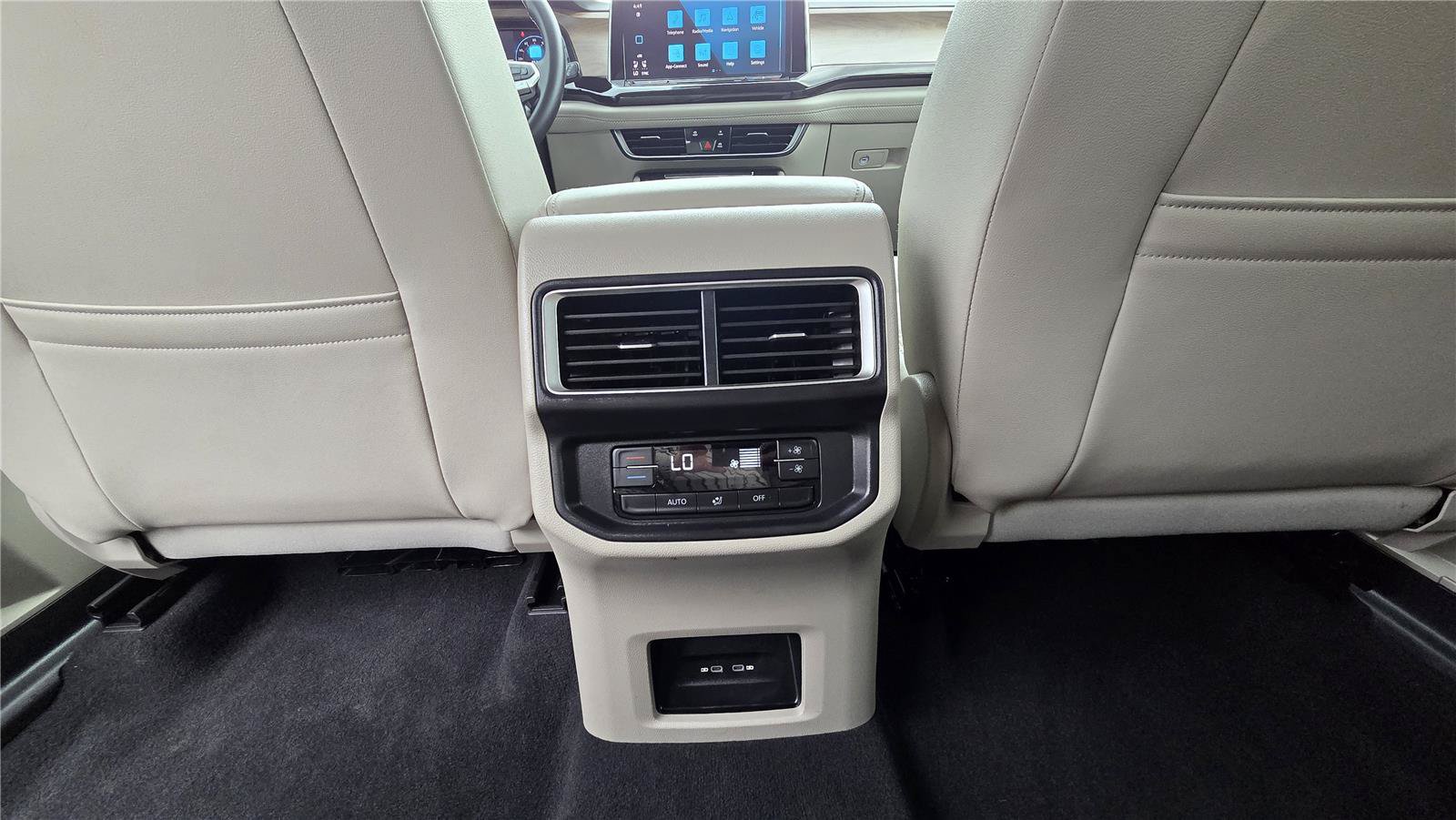 Certified 2026 Volkswagen Atlas SE AWD/4WD image 29