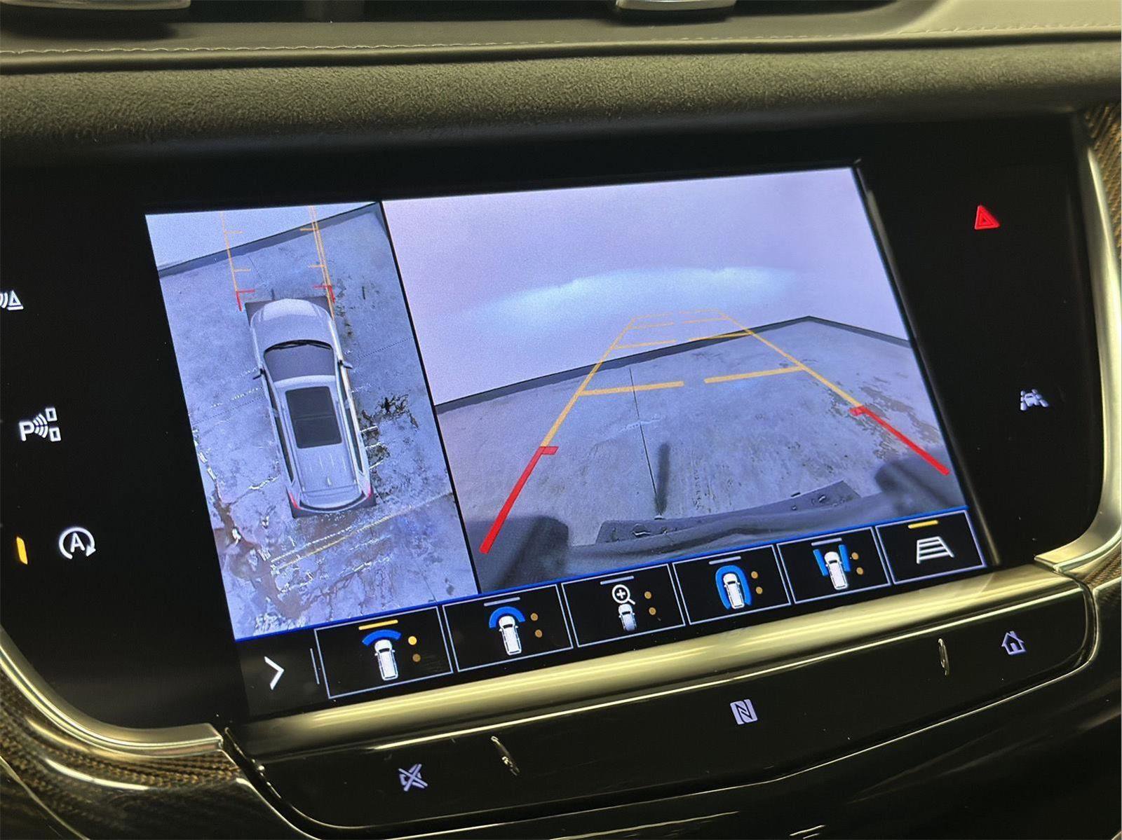 Certified 2020 Cadillac XT6 Premium Luxury w/ Platinum Package image 35