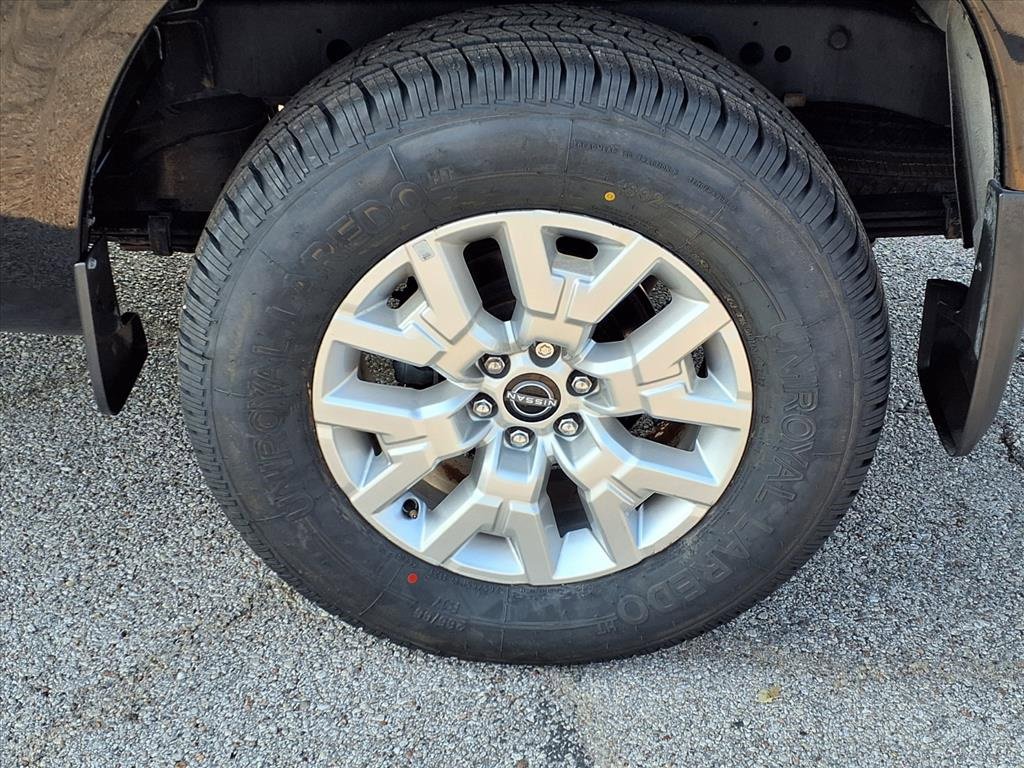 Used 2022 Nissan Frontier SV image 25
