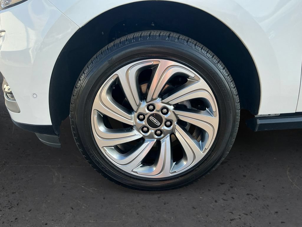 Certified 2024 Lincoln Navigator L Reserve AWD/4WD image 13