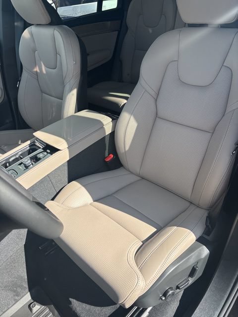 New 2026 Volvo XC90 T8 Ultra w/ Protection Package AWD/4WD image 19