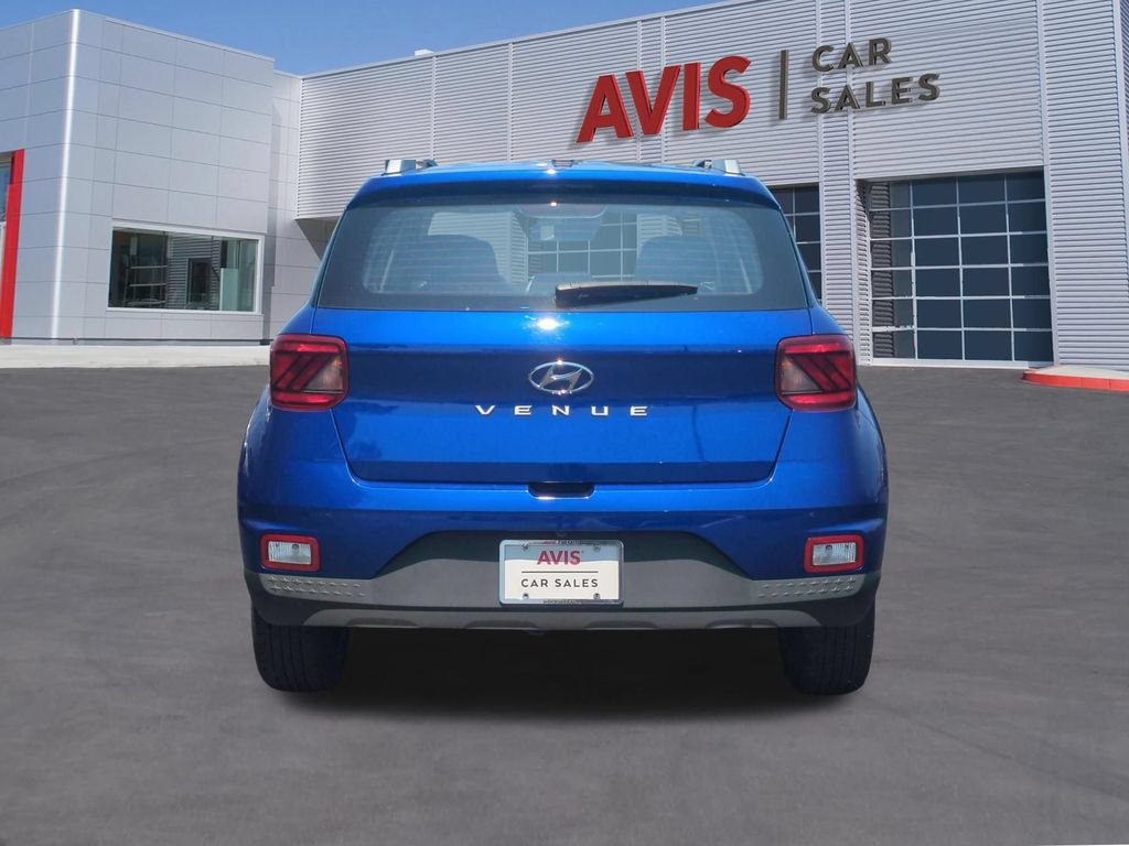 Used 2025 Hyundai Venue SEL FWD image 7