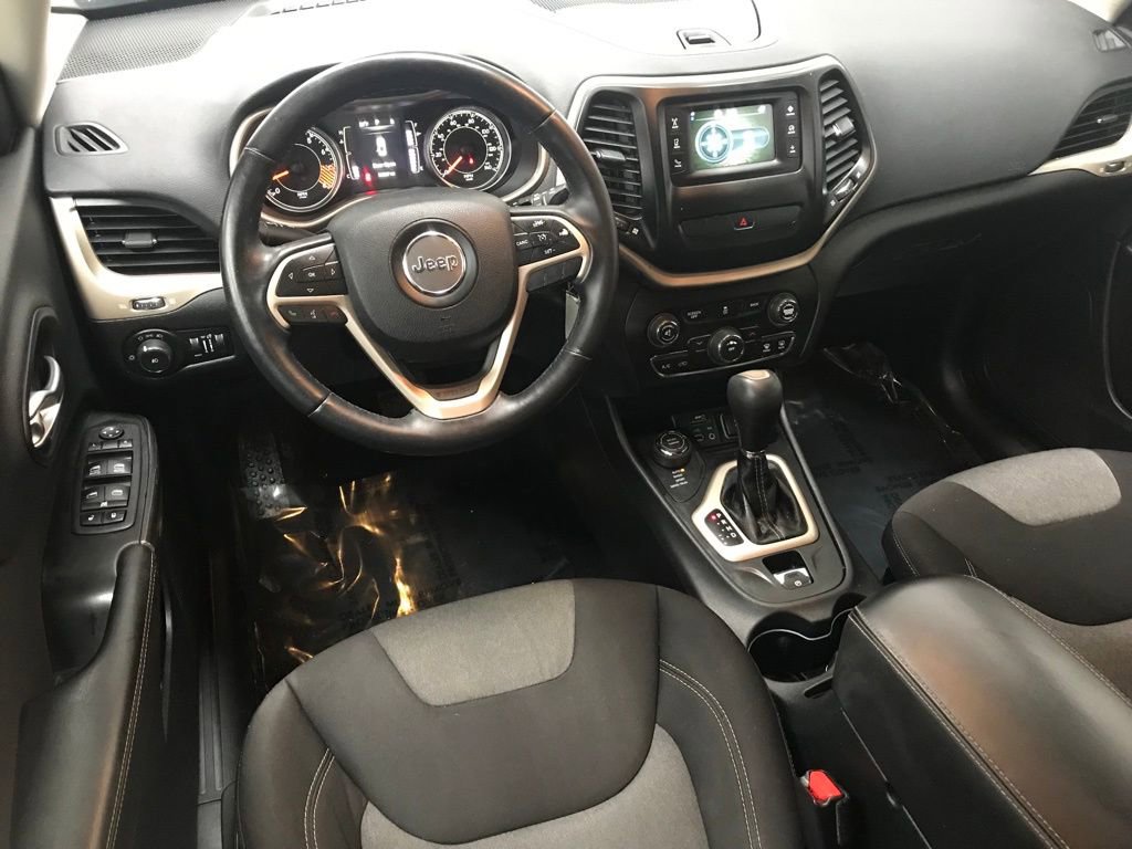 Used 2014 Jeep Cherokee Latitude image 27