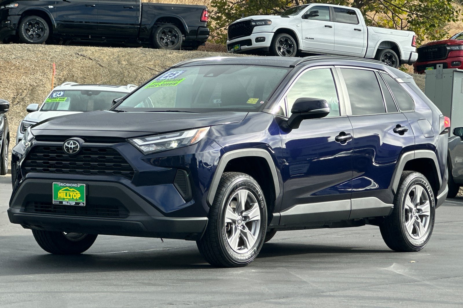 Used 2025 Toyota RAV4 XLE FWD image 9