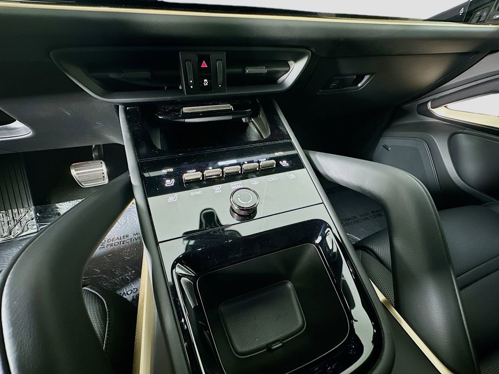 New 2025 Porsche Cayenne Turbo image 23