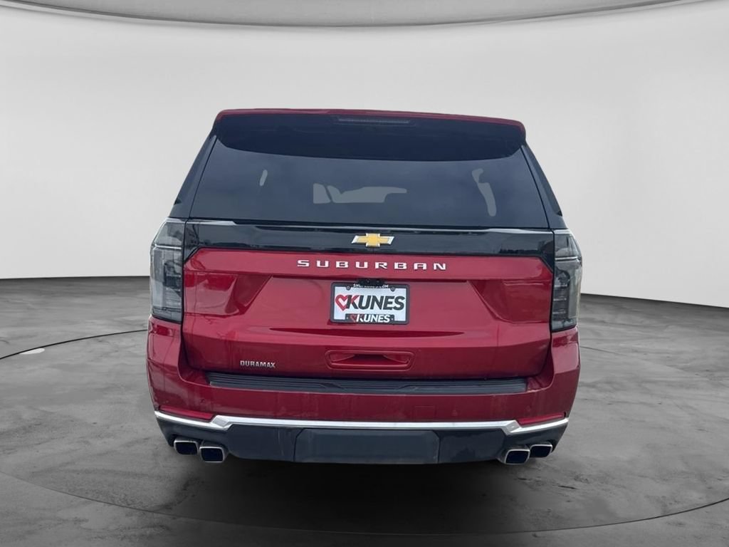 Used 2025 Chevrolet Suburban High Country AWD/4WD image 10