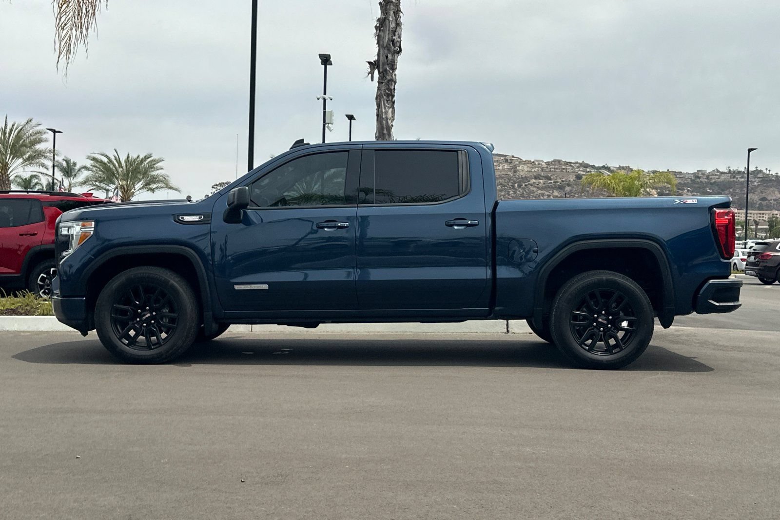 Used 2021 GMC Sierra 1500 Elevation w/ X31 Off-Road Package AWD/4WD image 7