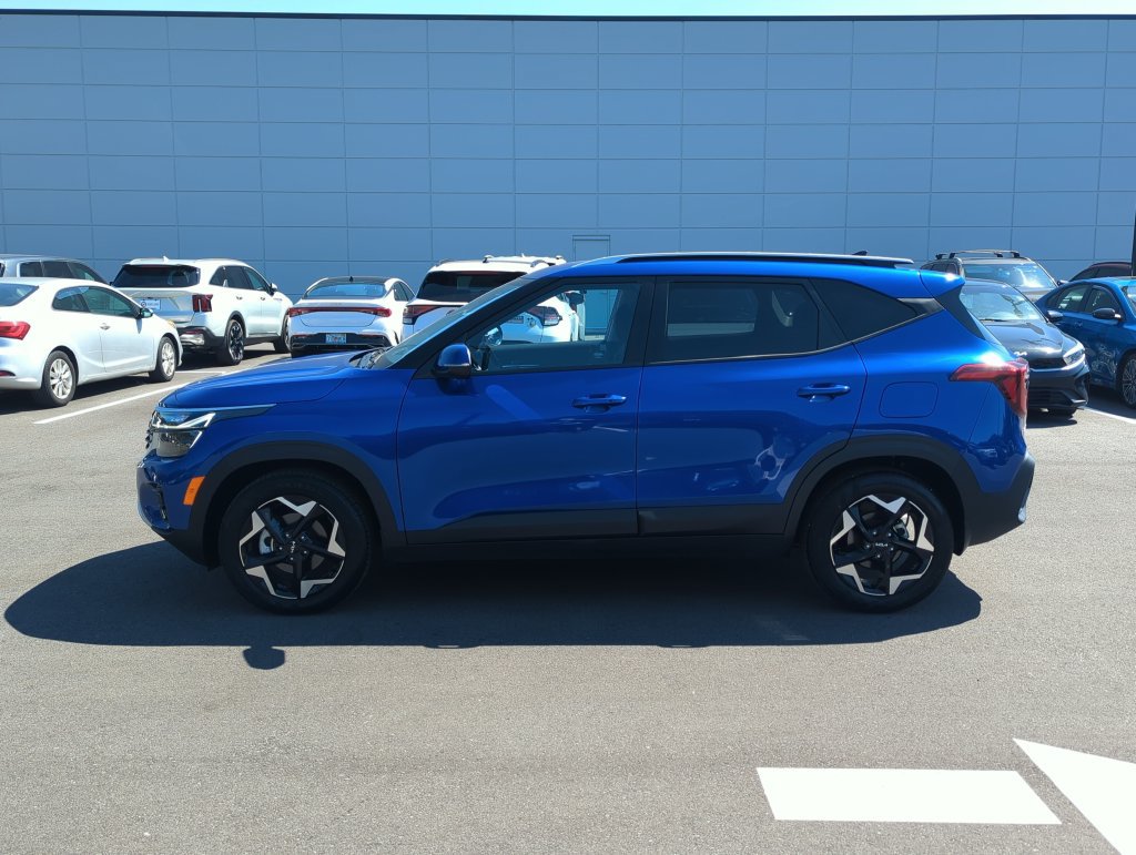 Used 2025 Kia Seltos S FWD image 4