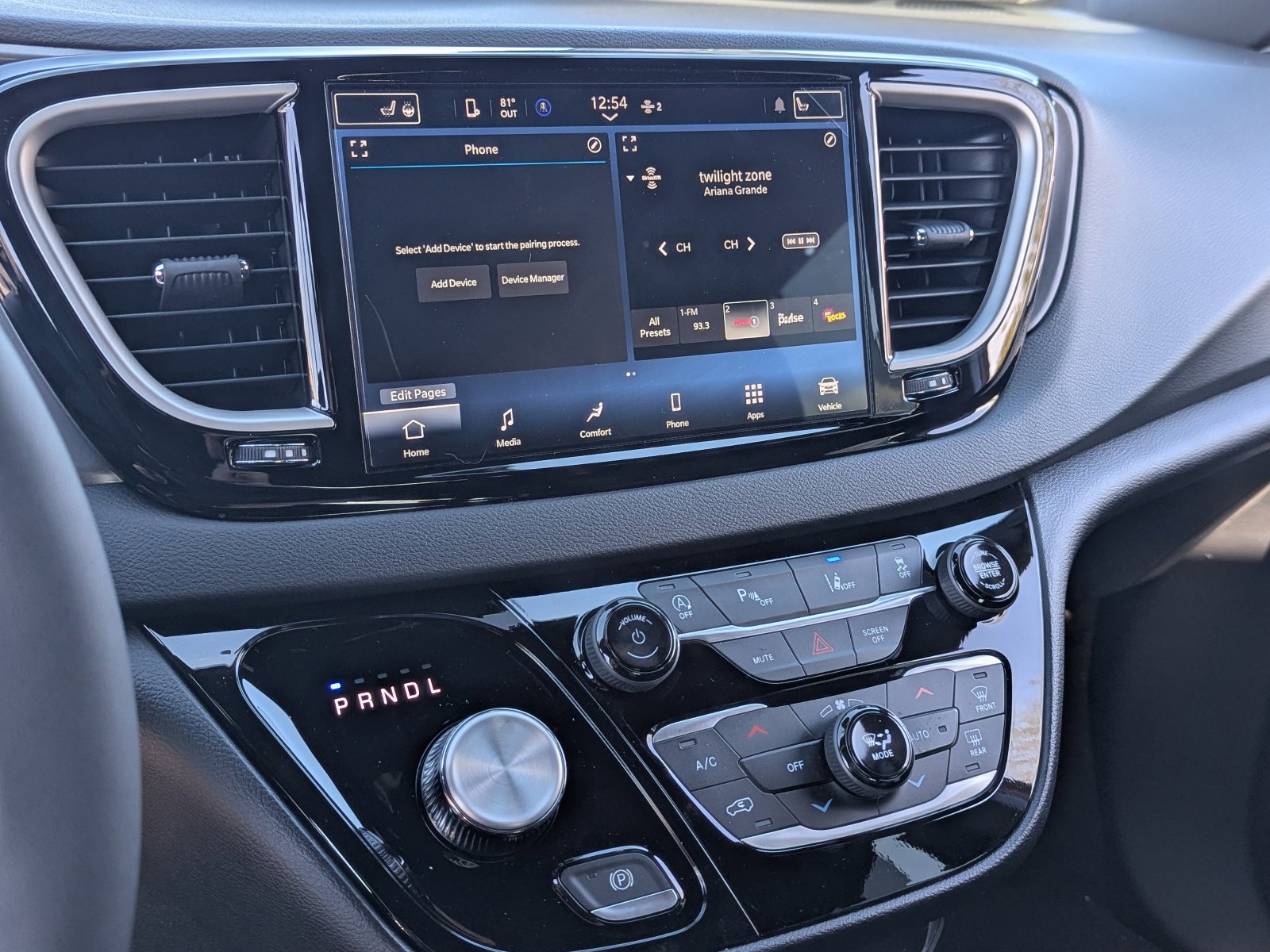 New 2026 Chrysler Voyager LX image 14