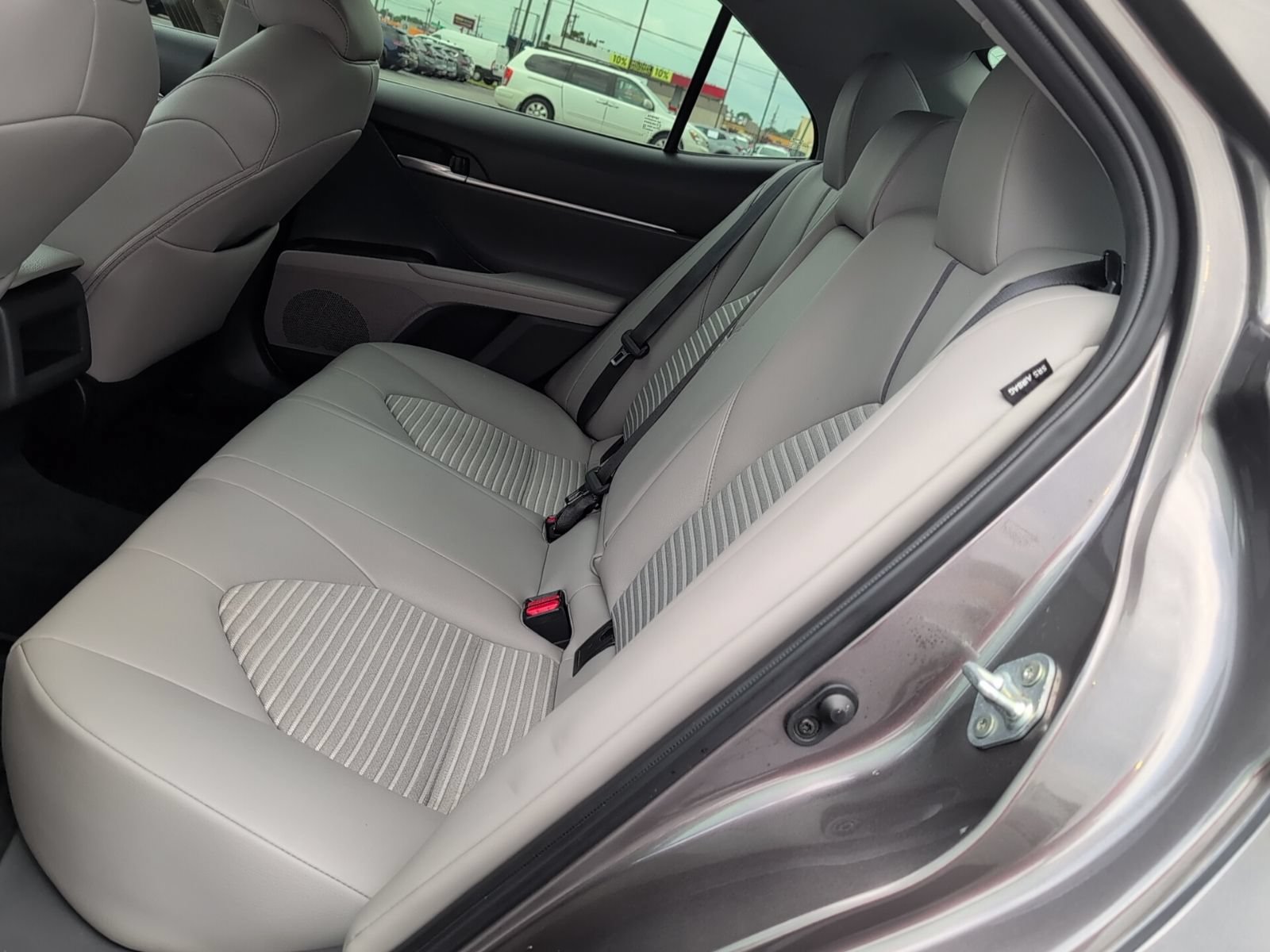 Used 2023 Toyota Camry SE w/ Convenience Package FWD image 10