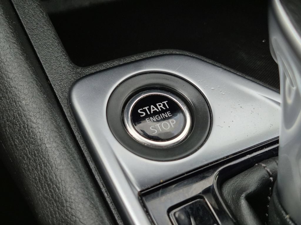 Used 2025 Nissan Sentra SV FWD image 15