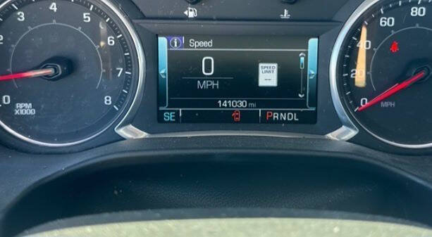 Used 2017 GMC Acadia SLT FWD image 11