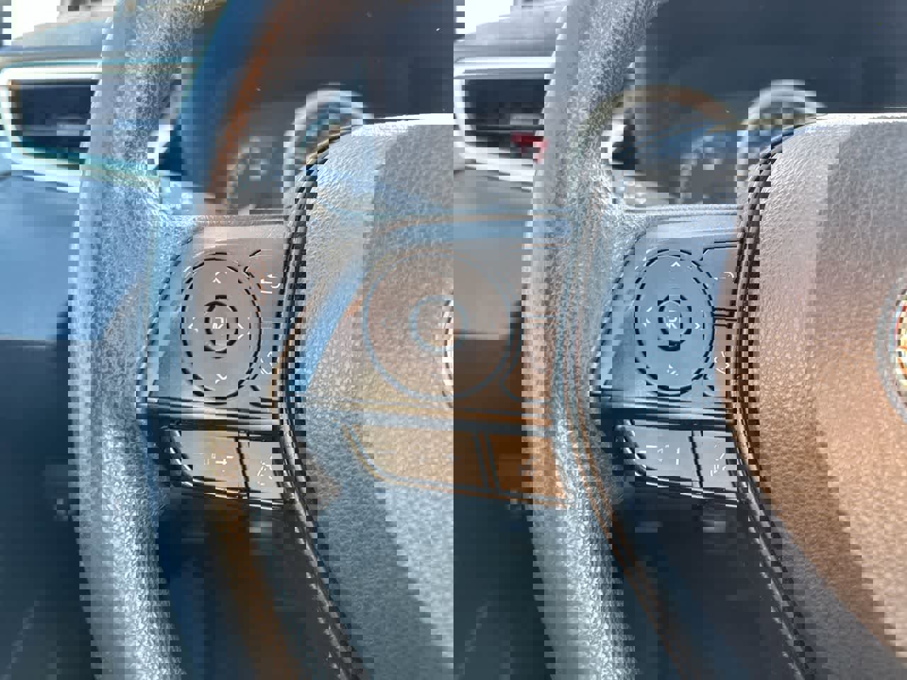 Used 2022 Toyota Corolla LE image 28