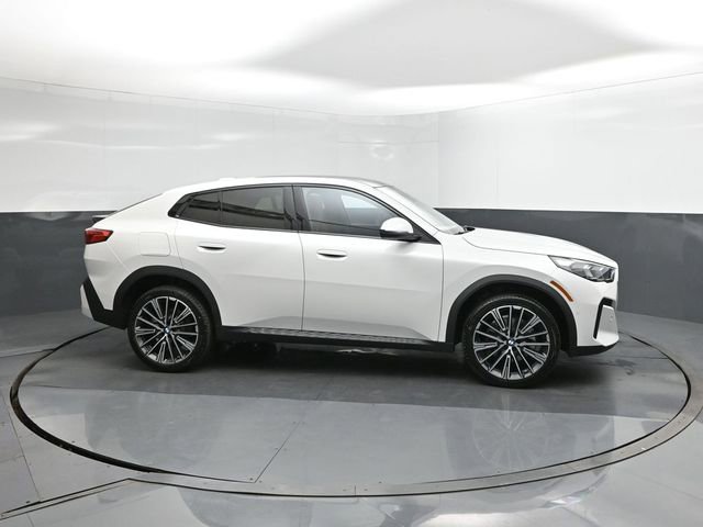 New 2026 BMW X2 xDrive28i w/ Convenience Package image 26