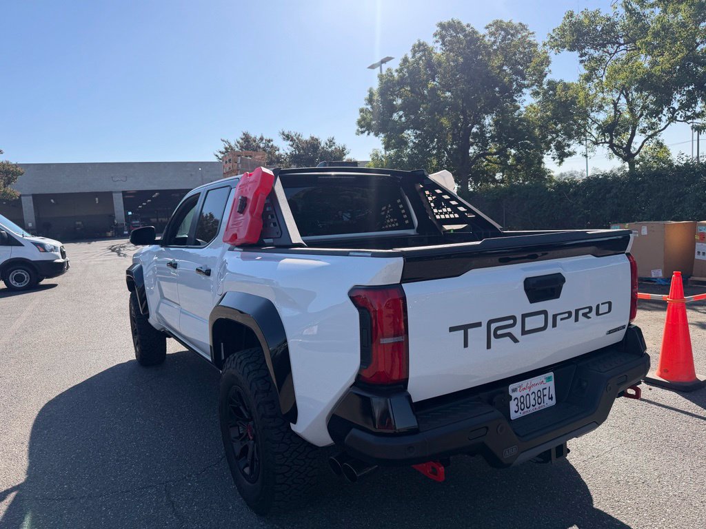 Used 2025 Toyota Tacoma TRD Pro AWD/4WD image 5