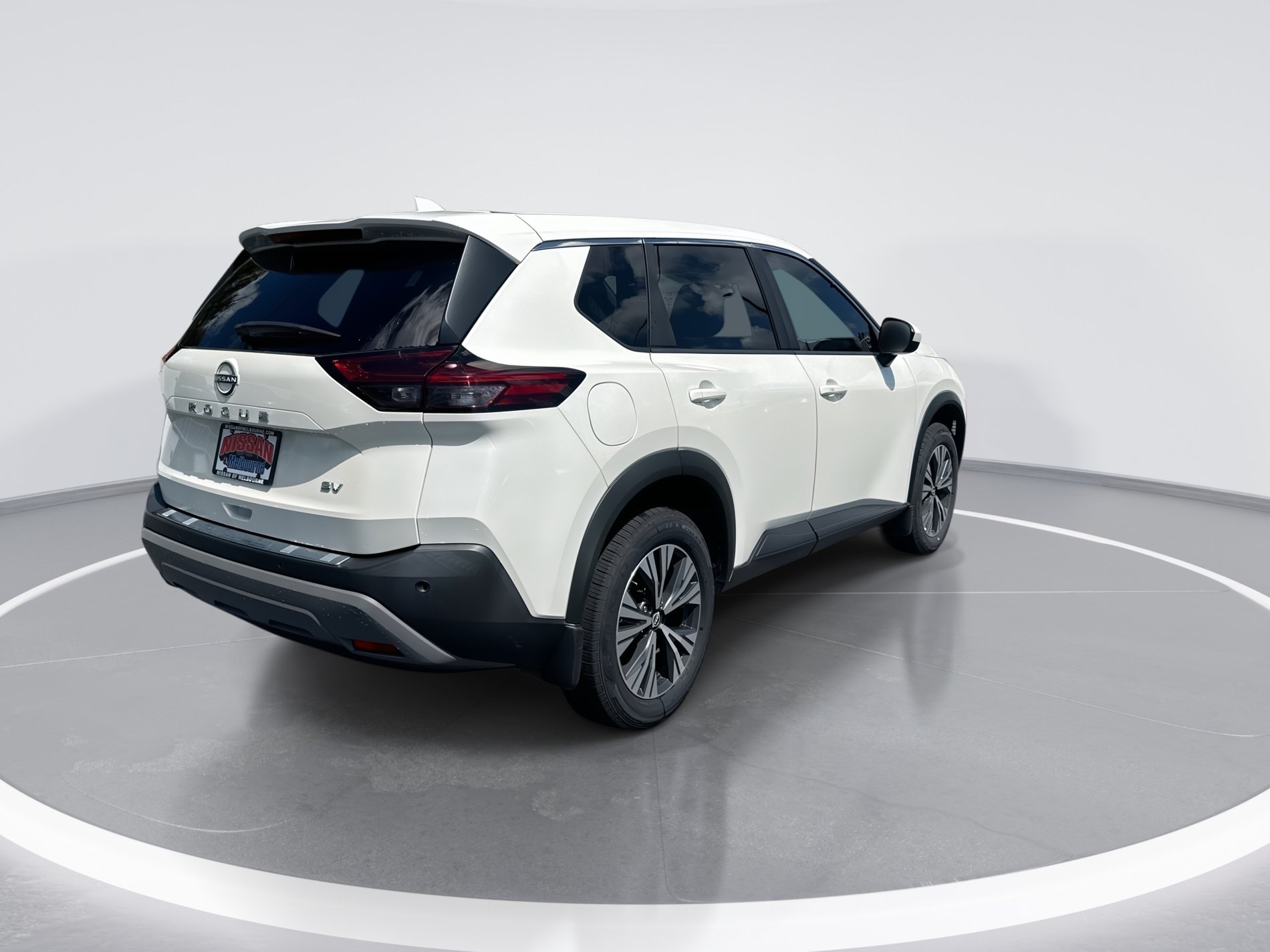 Used 2023 Nissan Rogue SV FWD image 4