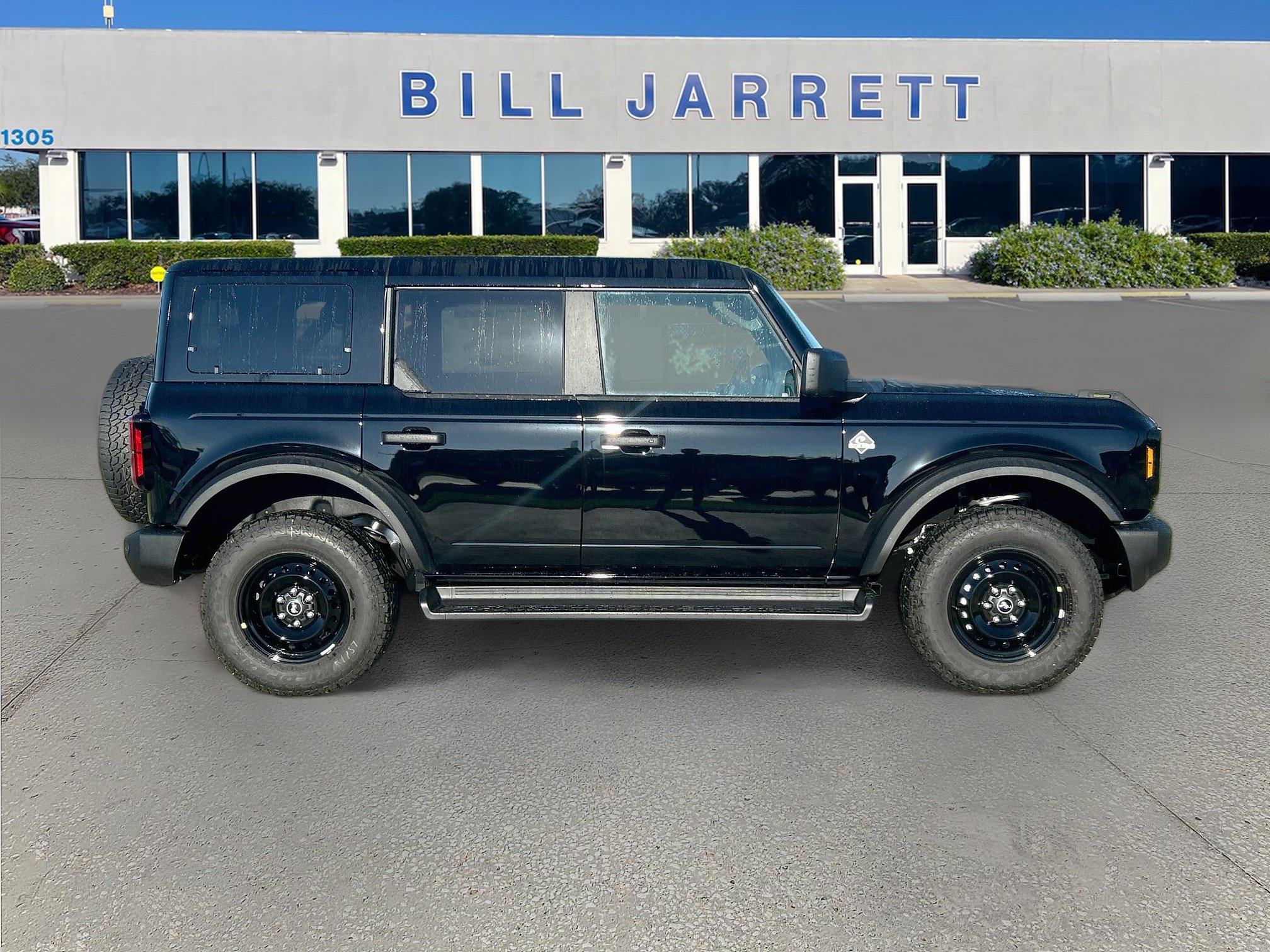 New 2026 Ford Bronco Outer Banks AWD/4WD image 3