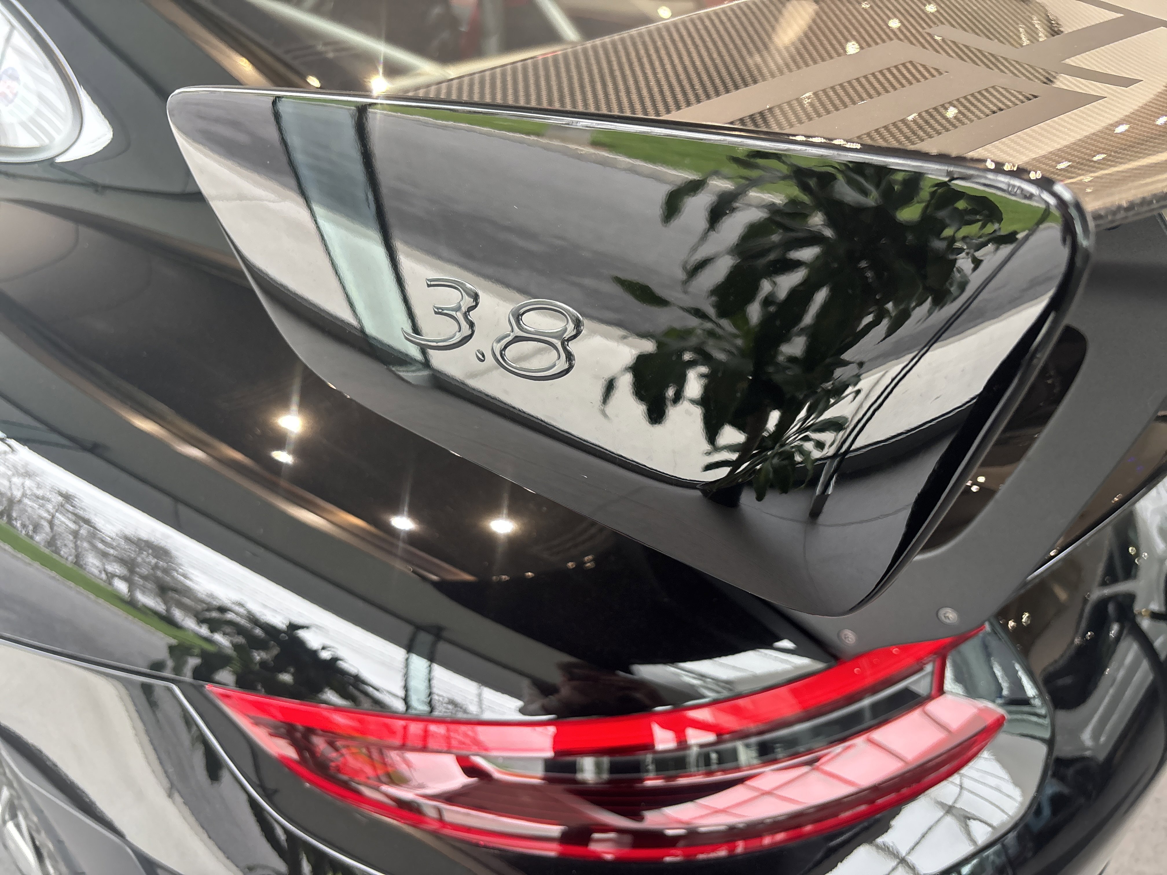 Used 2018 Porsche 911 GT2 RS image 31