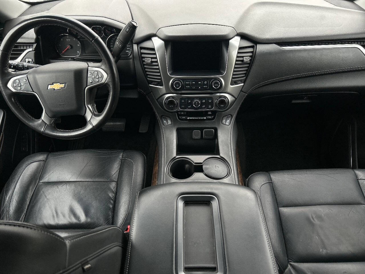 Used 2018 Chevrolet Suburban LT AWD/4WD image 8