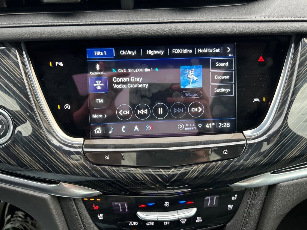 Used 2024 Cadillac XT6 Premium Luxury image 31