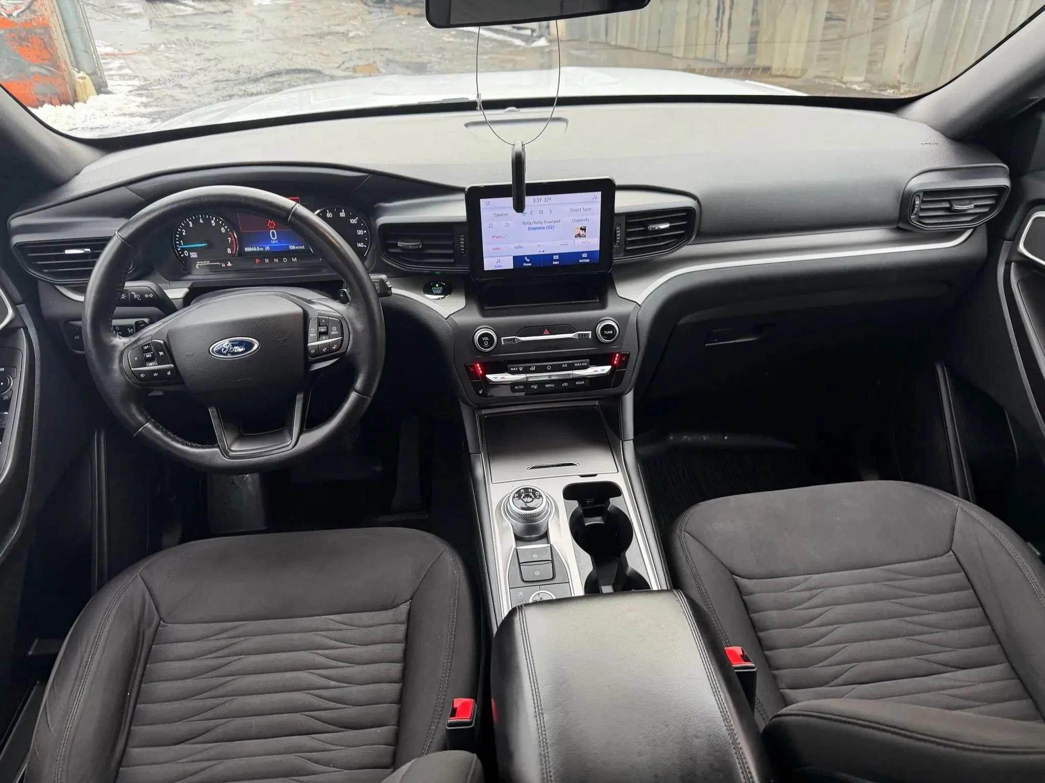 Used 2020 Ford Explorer XLT w/ Comfort Package image 32