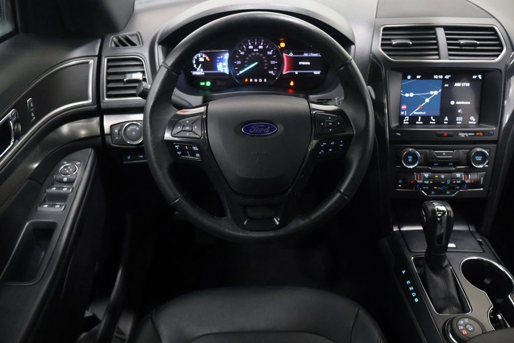 Used 2018 Ford Explorer XLT w/ Equipment Group 202A image 16