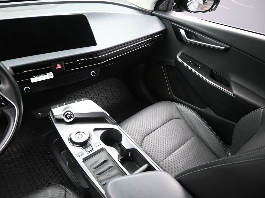 Used 2023 Kia EV6 Wind image 14