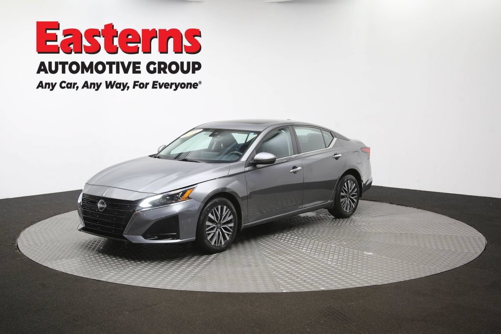 Used 2023 Nissan Altima 2.5 SV w/ SV Premium Package AWD/4WD image 56