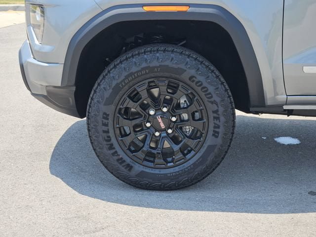 New 2026 GMC Canyon Elevation w/ Convenience Package RWD image 9